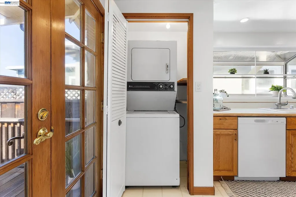 2516 Buena Vista Avenue Alameda CA 94501