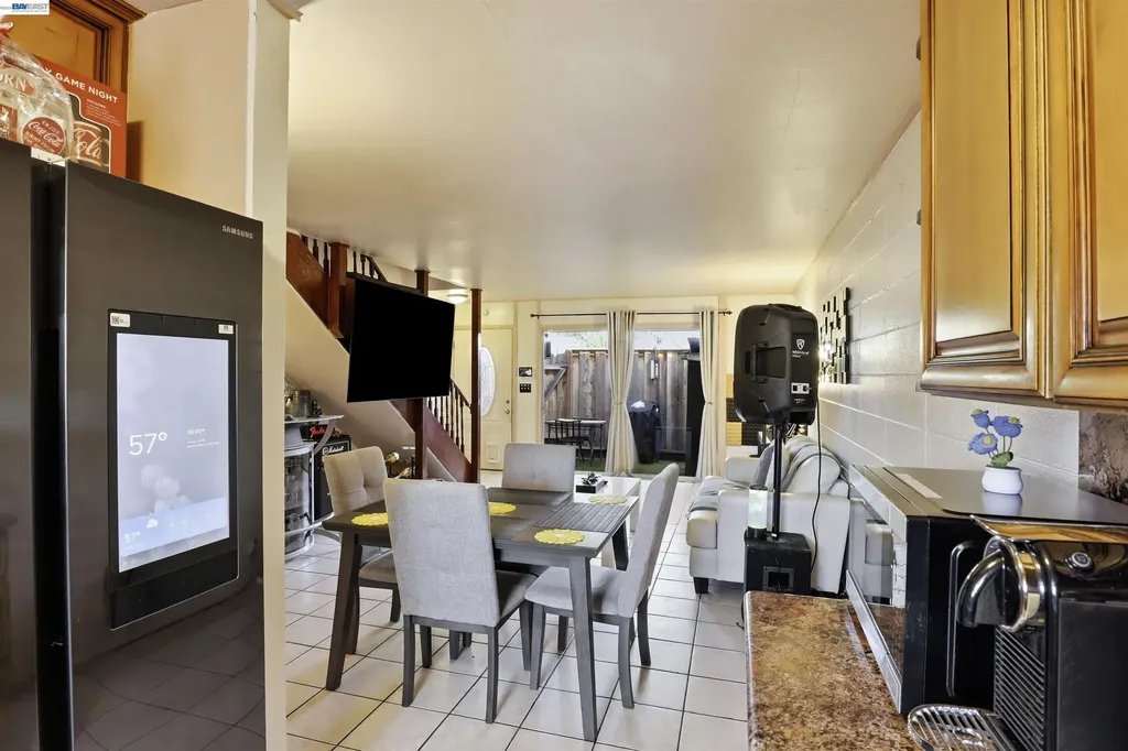 27505 Tampa Avenue Hayward CA 94544