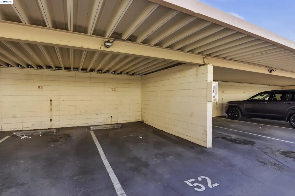 27505 Tampa Avenue Hayward CA 94544