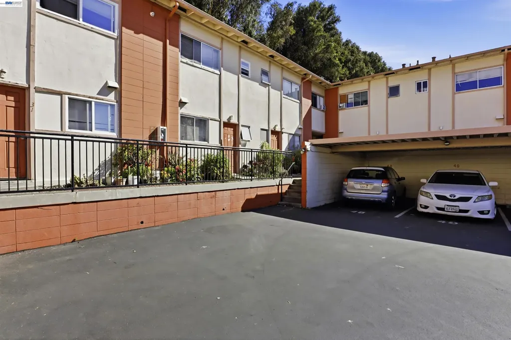 27505 Tampa Avenue Hayward CA 94544