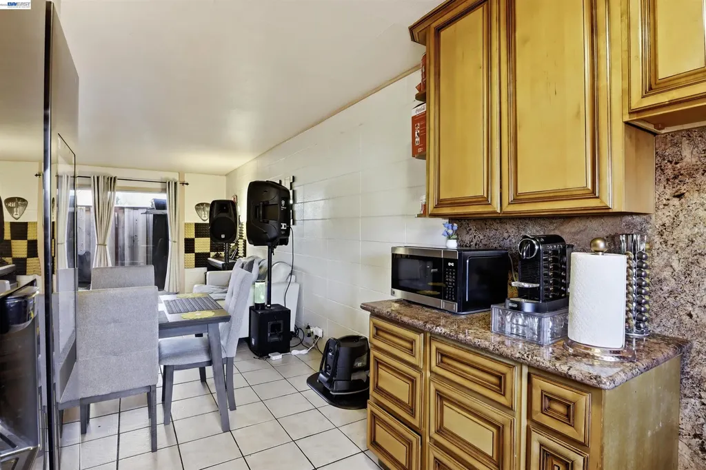 27505 Tampa Avenue Hayward CA 94544