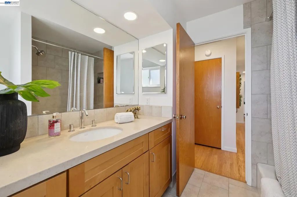 3169 Aylesbury Court Castro Valley CA 94546