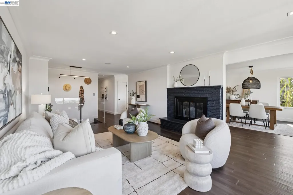 3009 Broadmoor View Oakland CA 94605