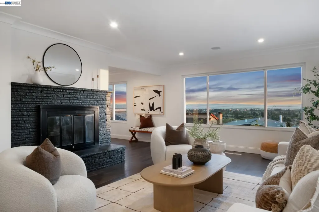 3009 Broadmoor View Oakland CA 94605
