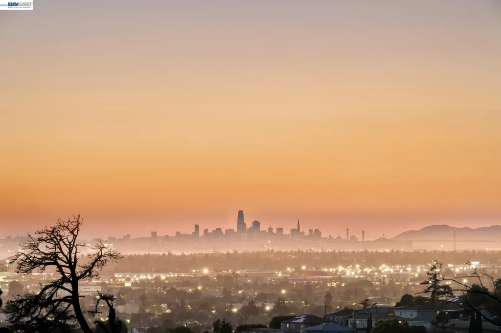 3009 Broadmoor View Oakland CA 94605