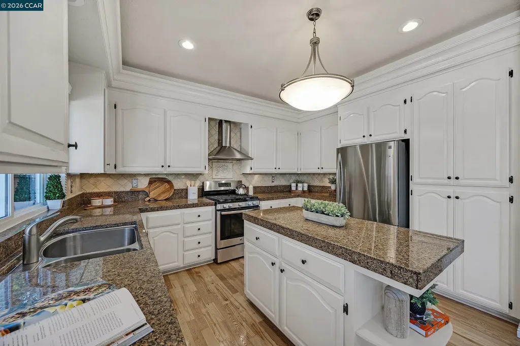 402 Chupcan Place Clayton CA 94517