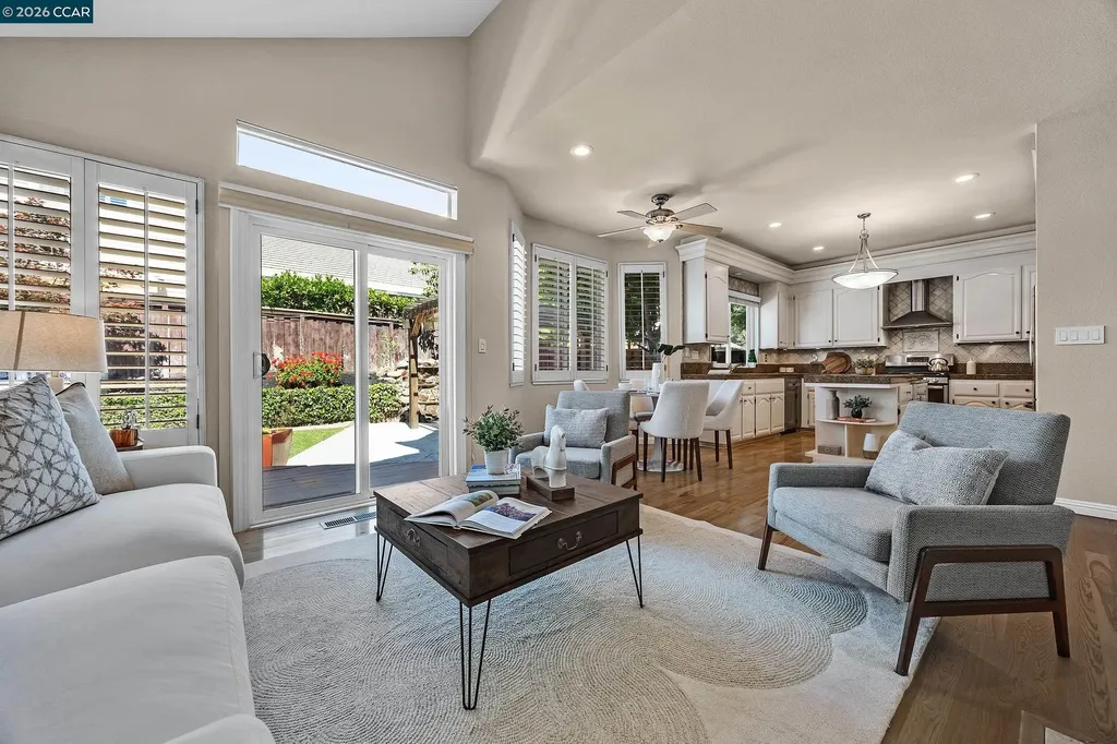 402 Chupcan Place Clayton CA 94517