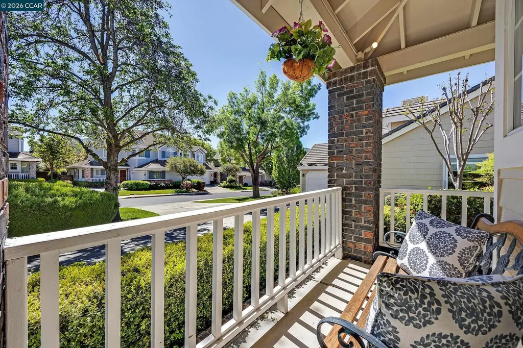 402 Chupcan Place Clayton CA 94517