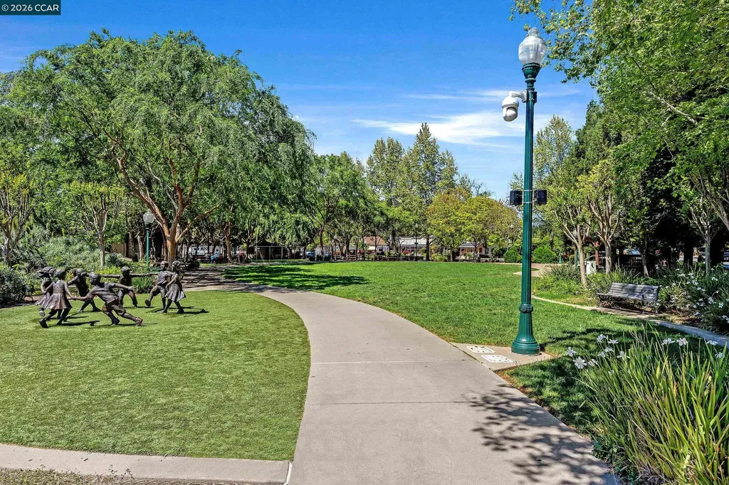 402 Chupcan Place Clayton CA 94517