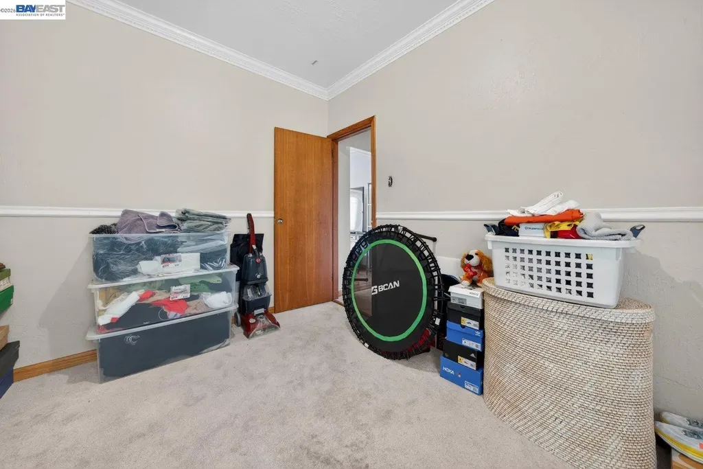 9012 Burr Street Oakland CA 94605