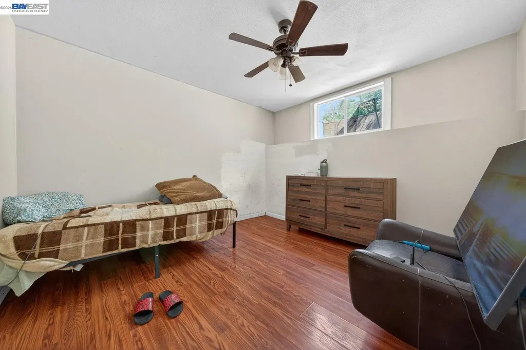 9012 Burr Street Oakland CA 94605