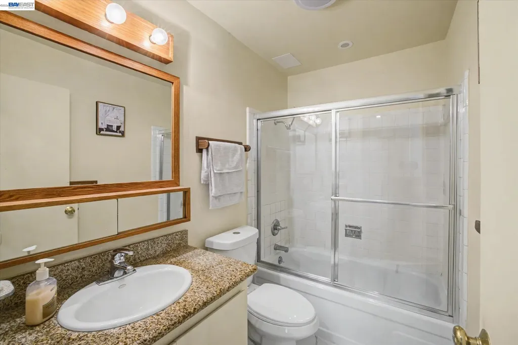 625 El Dorado Avenue Oakland CA 94611