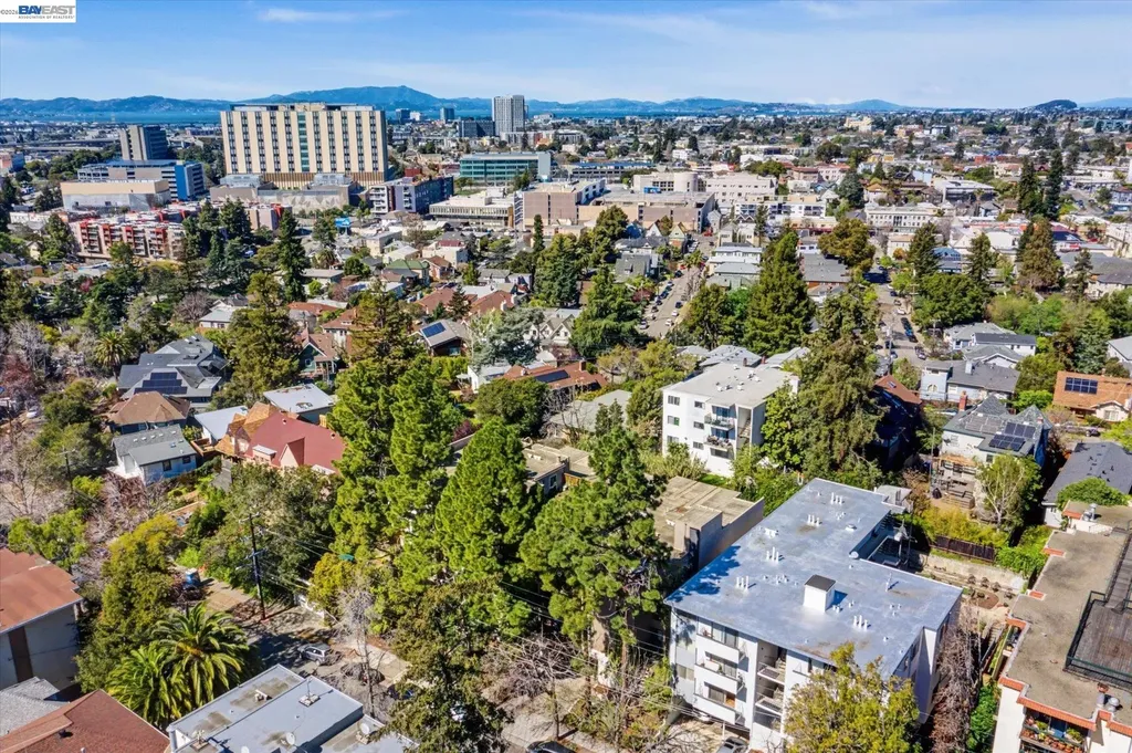 625 El Dorado Avenue Oakland CA 94611