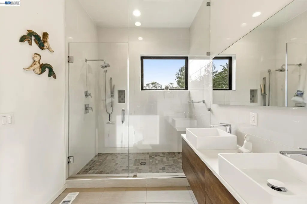45 Homeglen Lane Oakland CA 94611