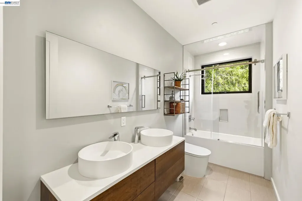 45 Homeglen Lane Oakland CA 94611