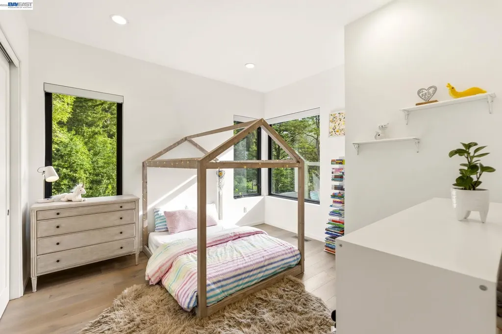 45 Homeglen Lane Oakland CA 94611