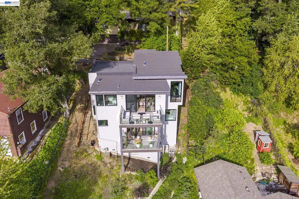 45 Homeglen Lane Oakland CA 94611