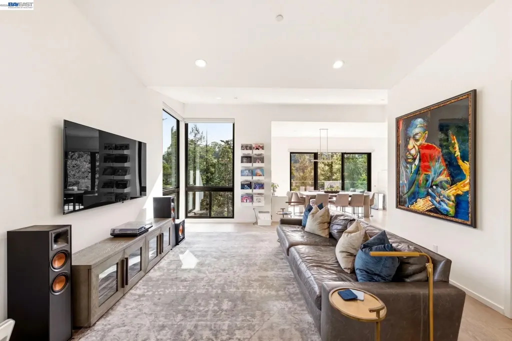 45 Homeglen Lane Oakland CA 94611