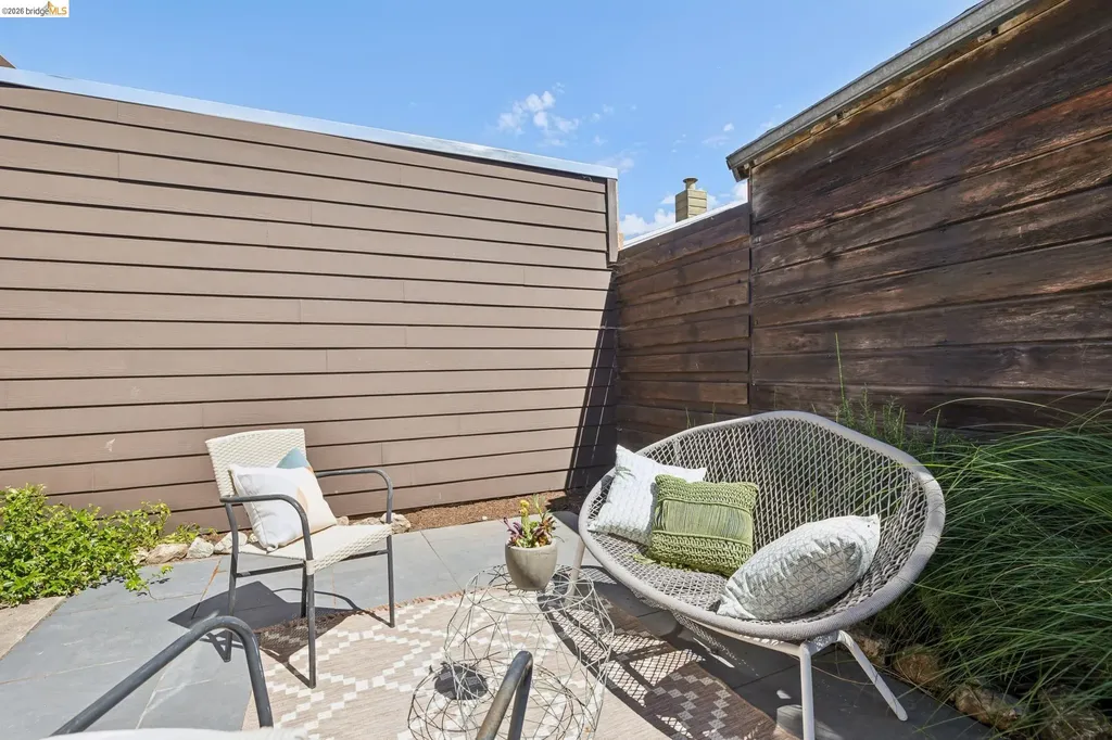 2564 35th Avenue Oakland CA 94601