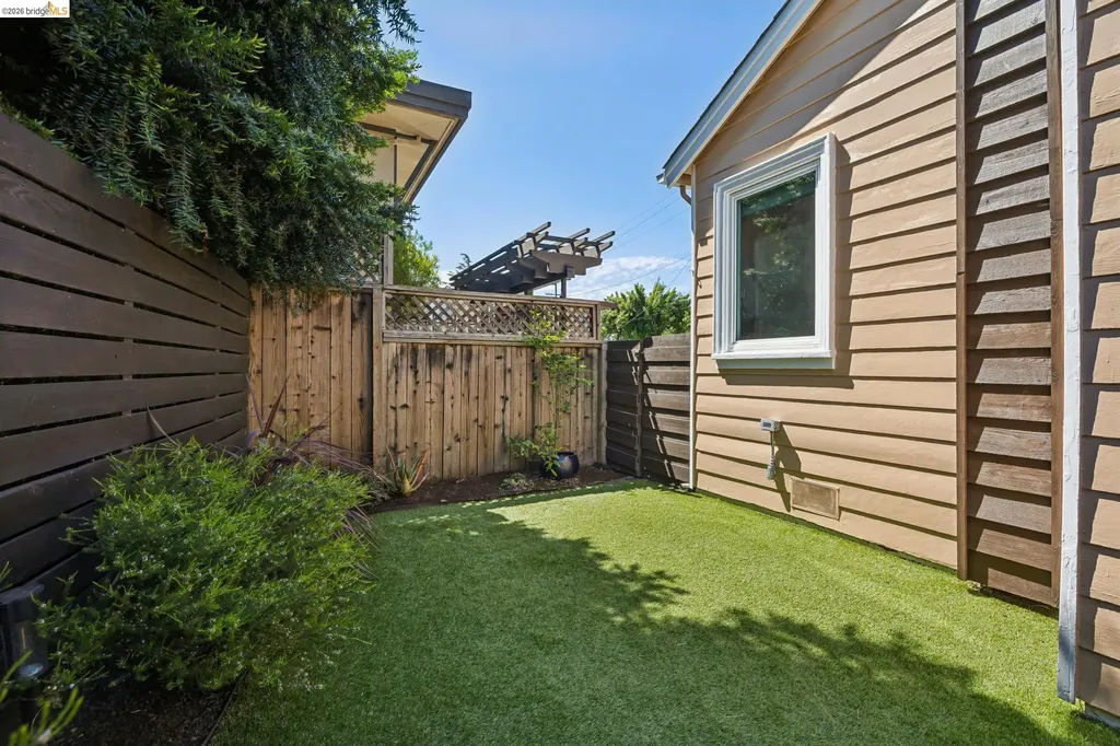 2564 35th Avenue Oakland CA 94601