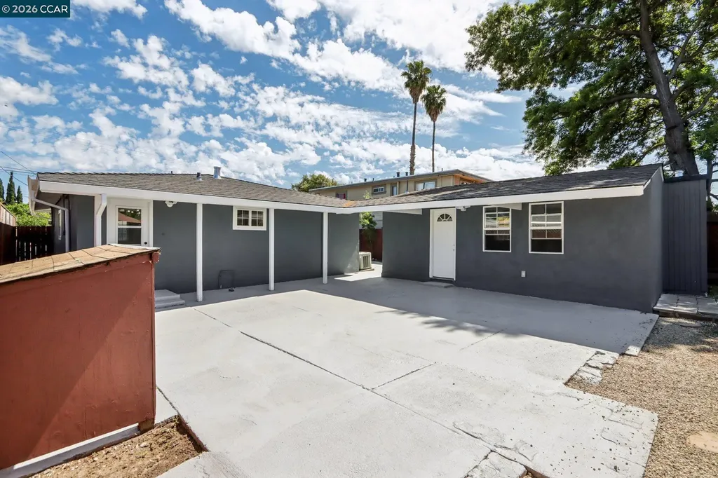 105 Phelan Avenue Vallejo CA 94590