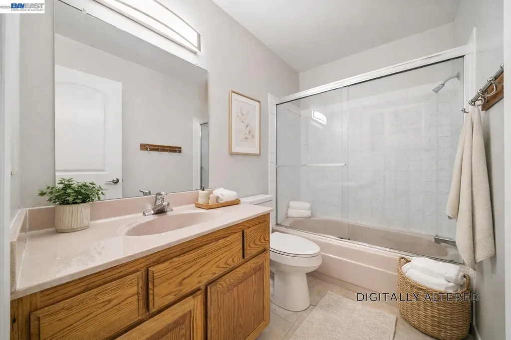 960 Shorepoint Court Alameda CA 94501