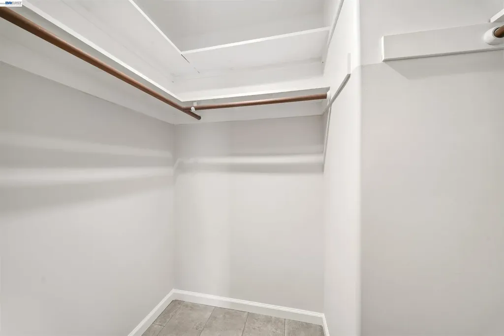 960 Shorepoint Court Alameda CA 94501