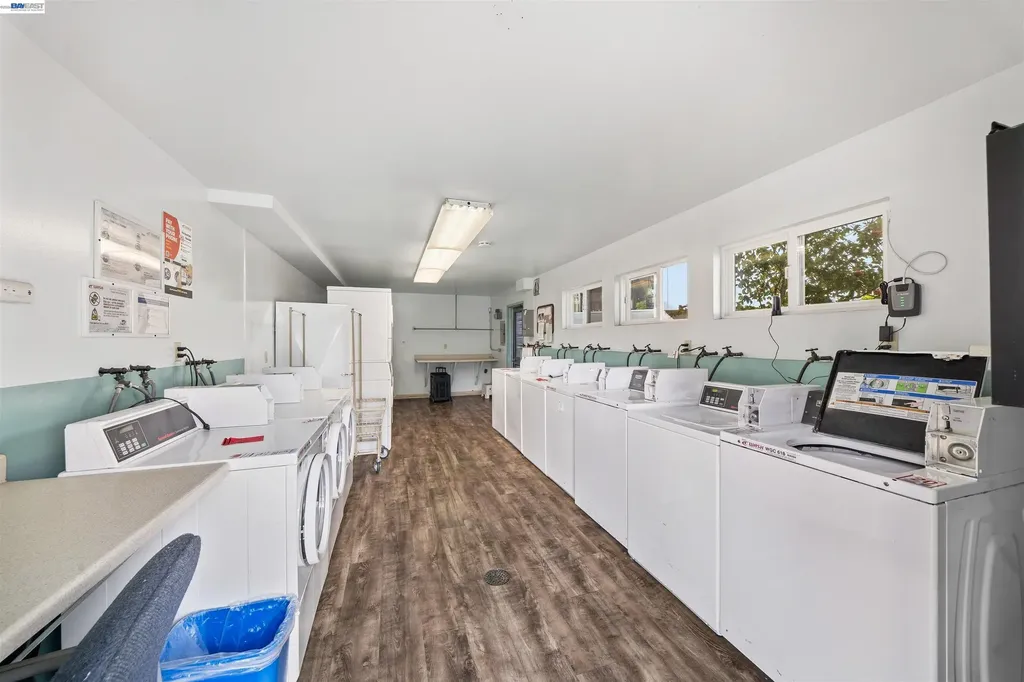 960 Shorepoint Court Alameda CA 94501