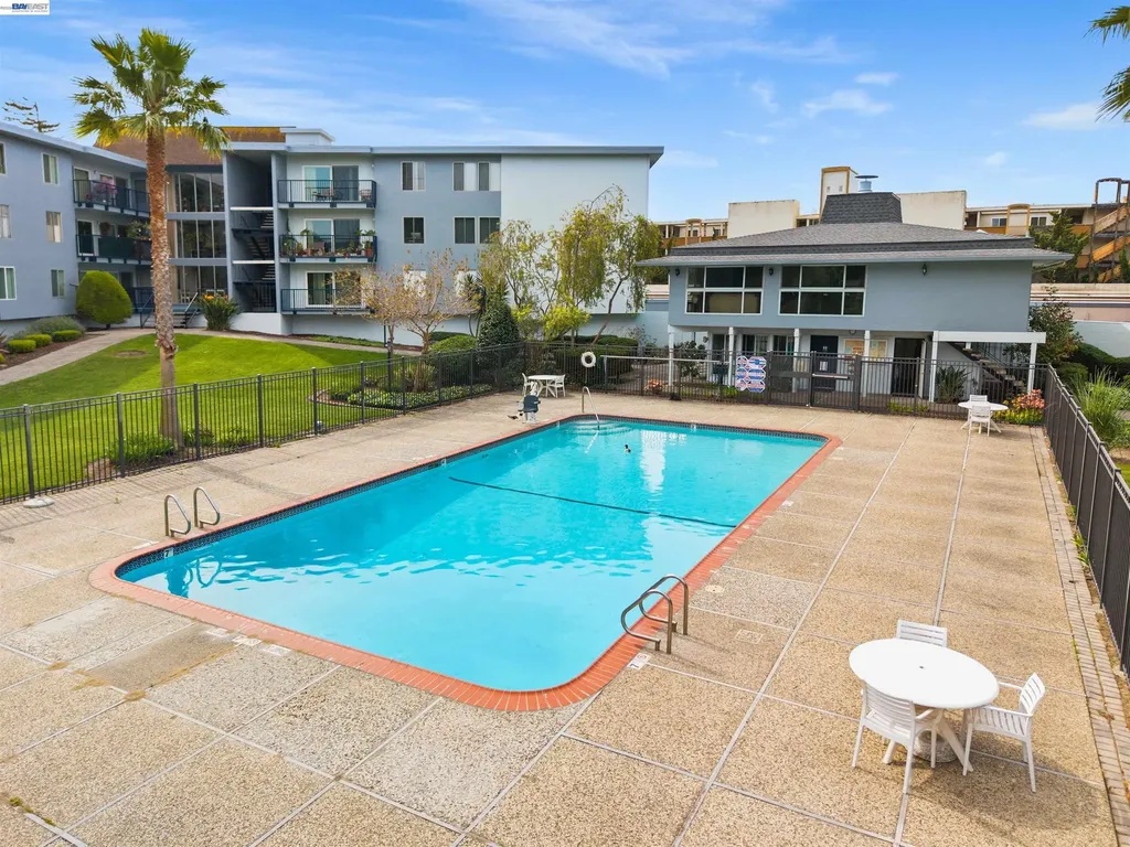 960 Shorepoint Court Alameda CA 94501