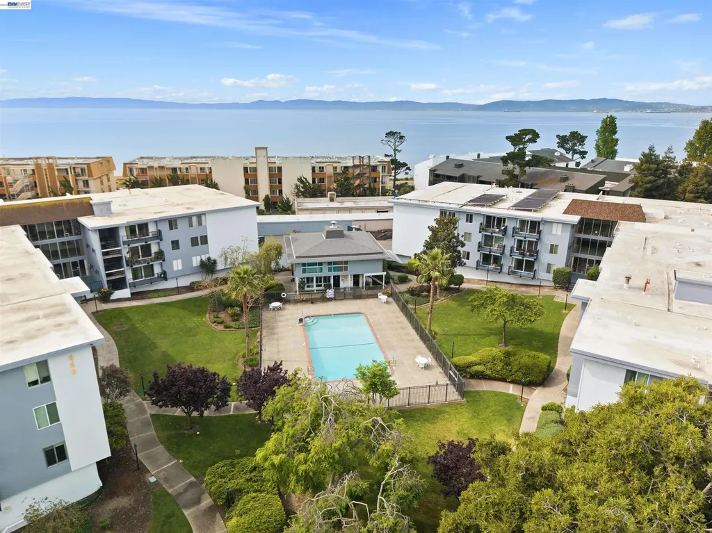 960 Shorepoint Court Alameda CA 94501
