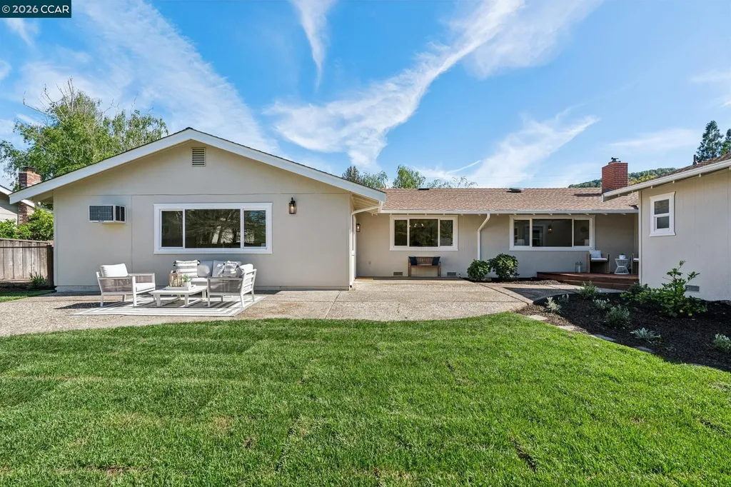 152 Tharp Drive Moraga CA 94556
