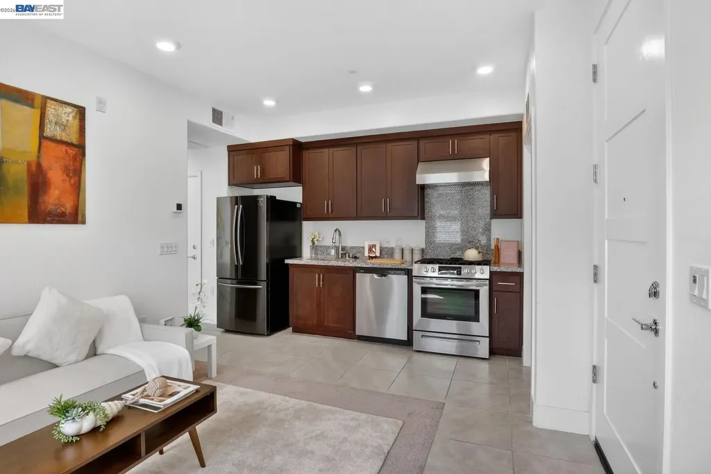 411 Rhythm Lane Hayward CA 94544