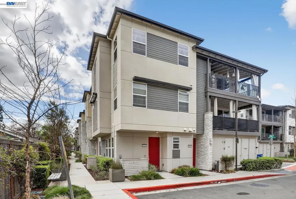 411 Rhythm Lane Hayward CA 94544