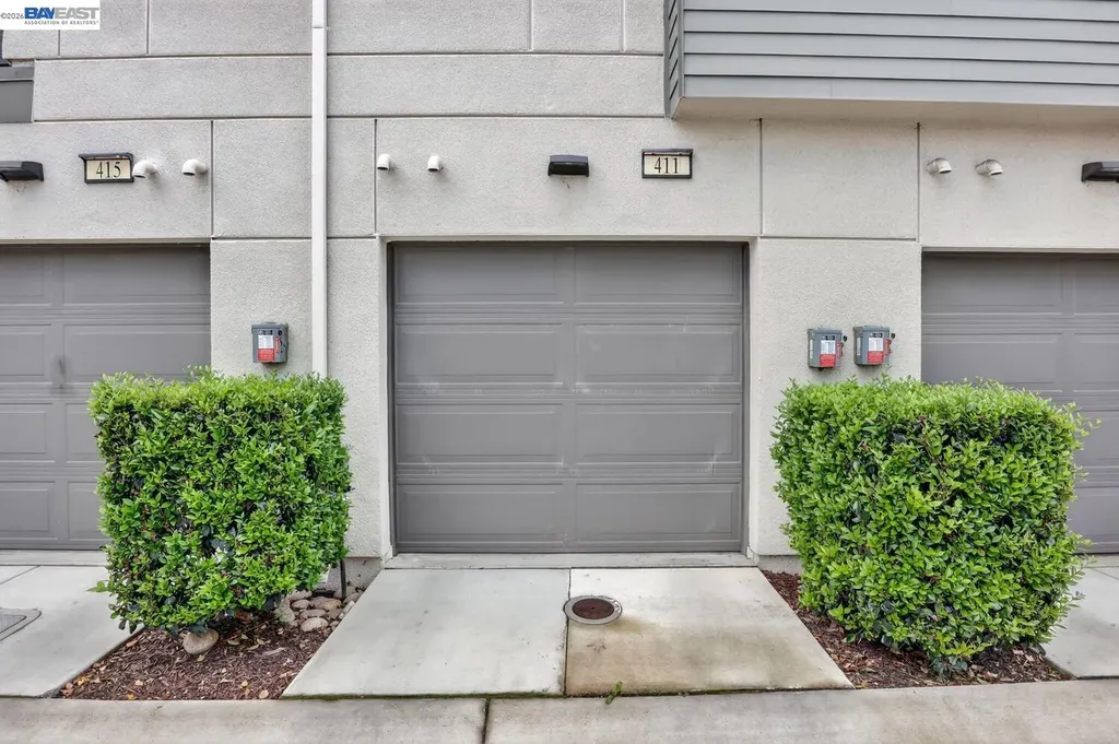 411 Rhythm Lane Hayward CA 94544