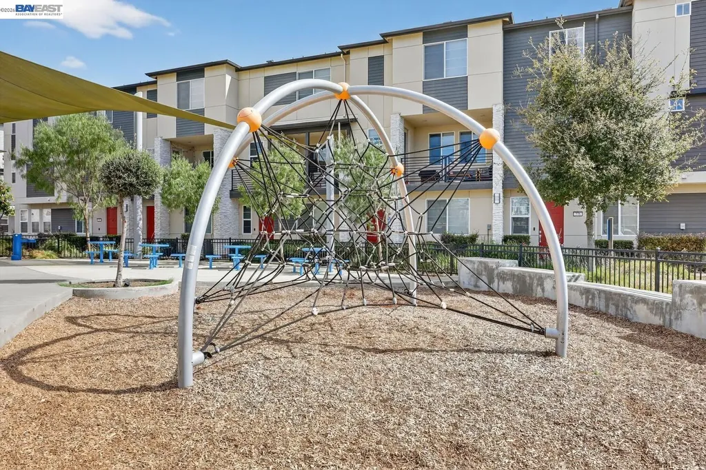 411 Rhythm Lane Hayward CA 94544