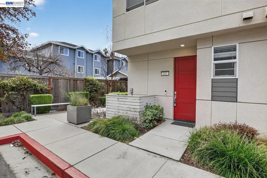 411 Rhythm Lane Hayward CA 94544
