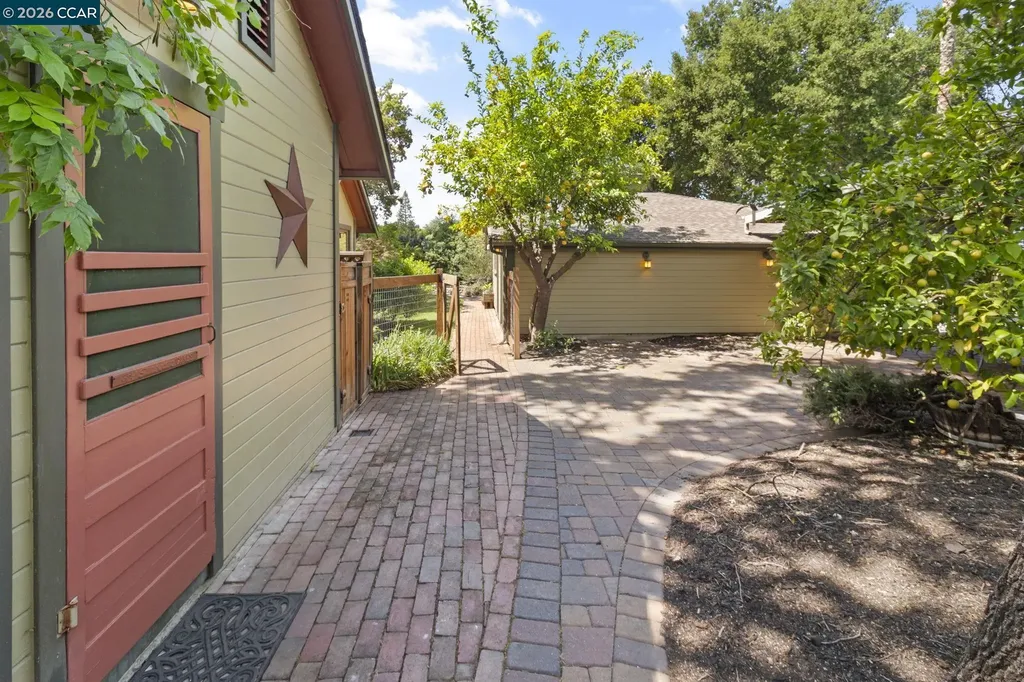 3819 Walnut Avenue Concord CA 94519