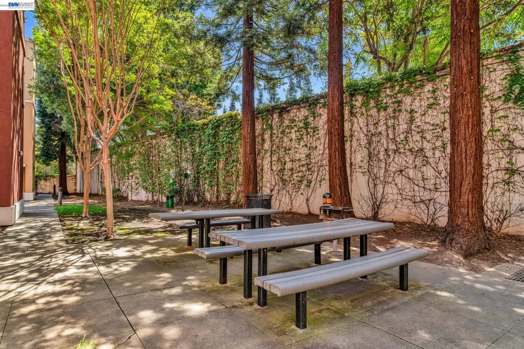 629 Artistic Place Hayward CA 94541