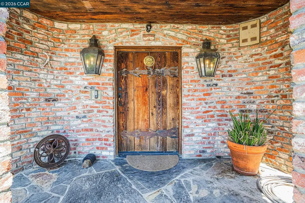 176 Mountain Canyon Lane Alamo CA 94507