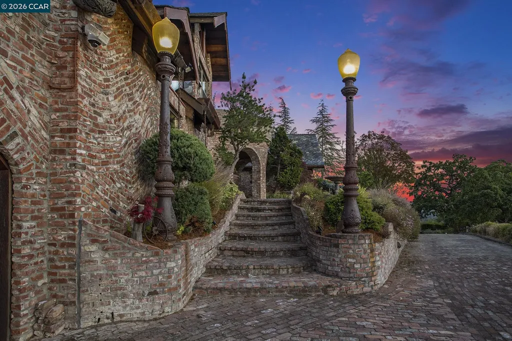 176 Mountain Canyon Lane Alamo CA 94507