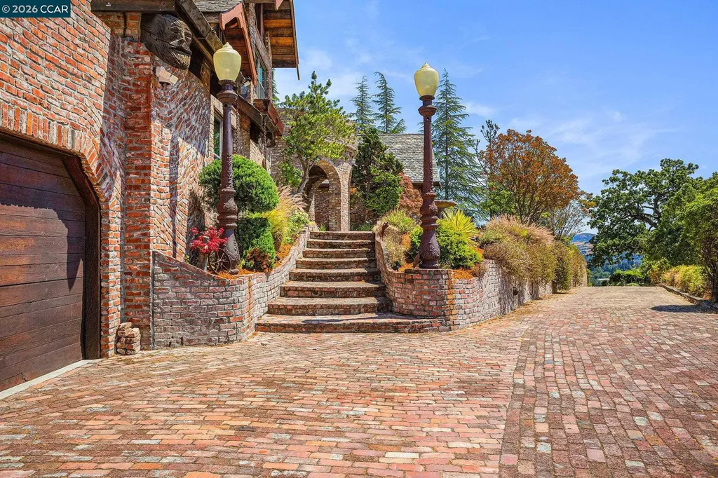 176 Mountain Canyon Lane Alamo CA 94507