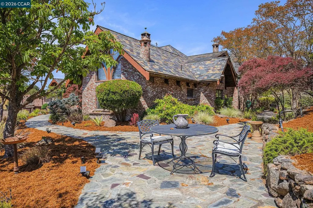 176 Mountain Canyon Lane Alamo CA 94507