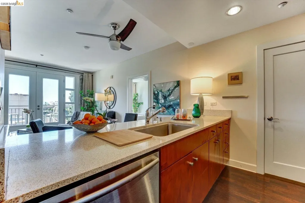 585 9th Street Oakland CA 94607