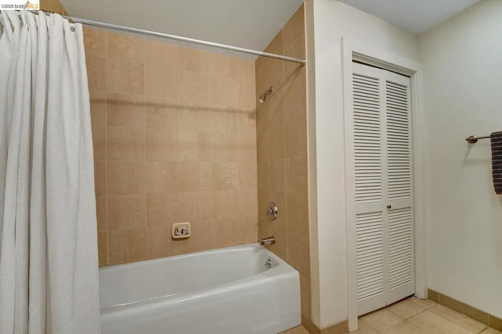 585 9th Street Oakland CA 94607