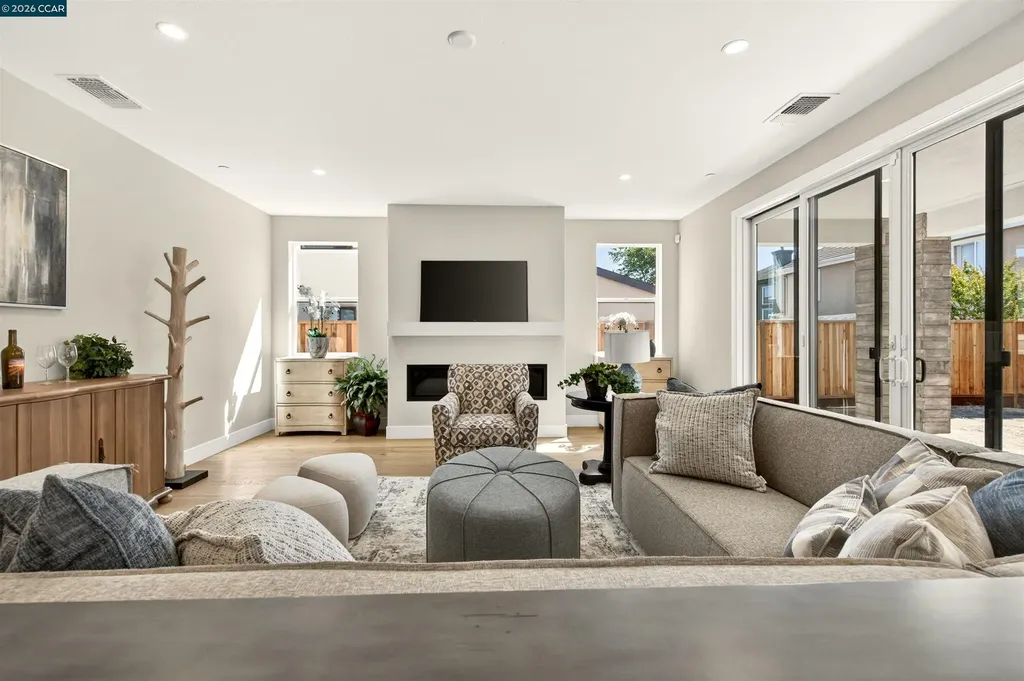 2237 Vandeleur Drive Napa CA 94558
