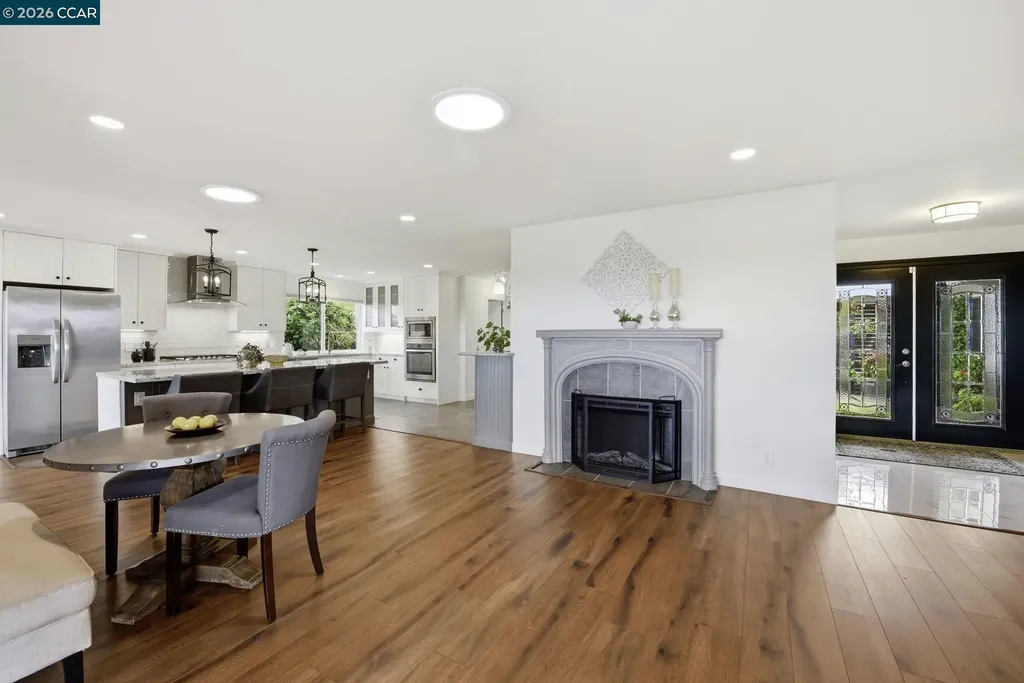 10570 Englewood Drive Oakland CA 94605