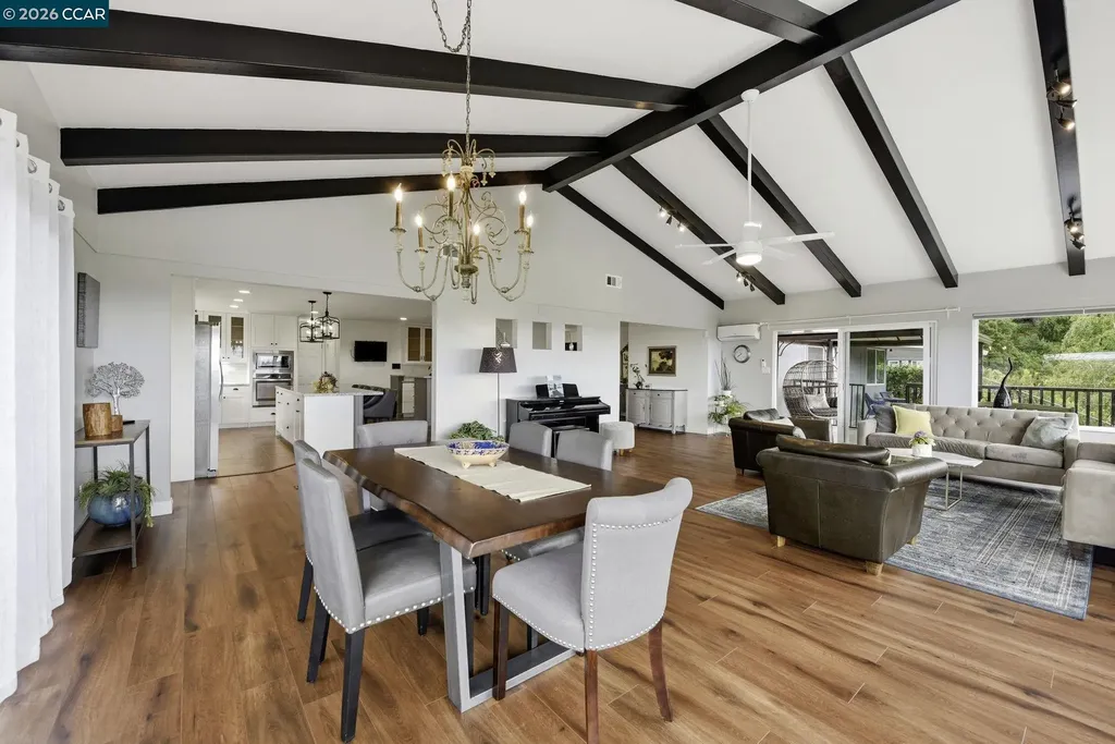10570 Englewood Drive Oakland CA 94605