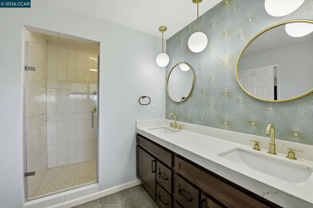 10570 Englewood Drive Oakland CA 94605