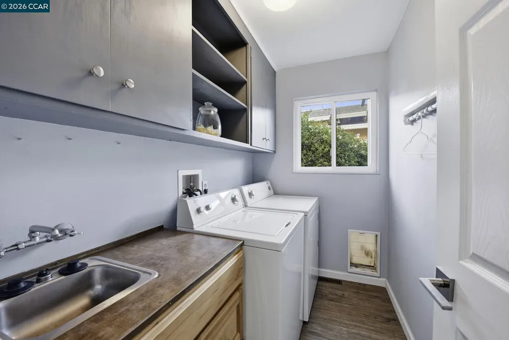 10570 Englewood Drive Oakland CA 94605