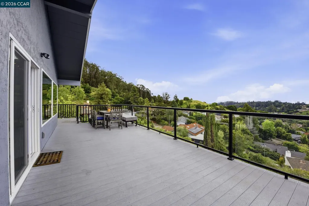 10570 Englewood Drive Oakland CA 94605